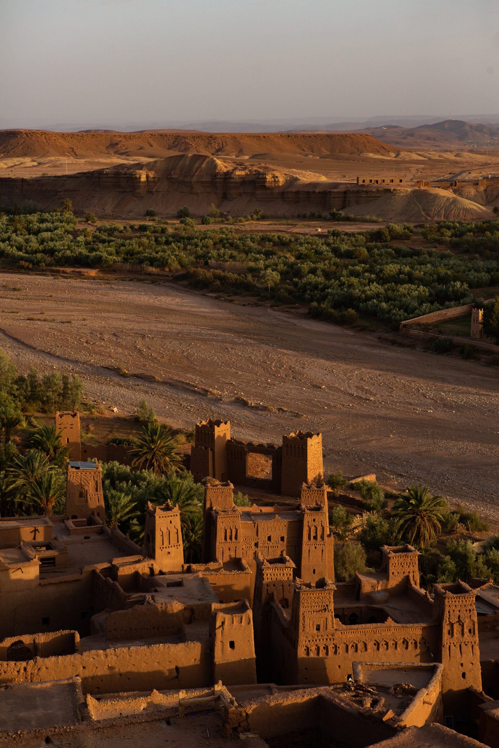 kasbah-ait-ben-haddou-morocco-with-fortres-traditional-clay-houses
